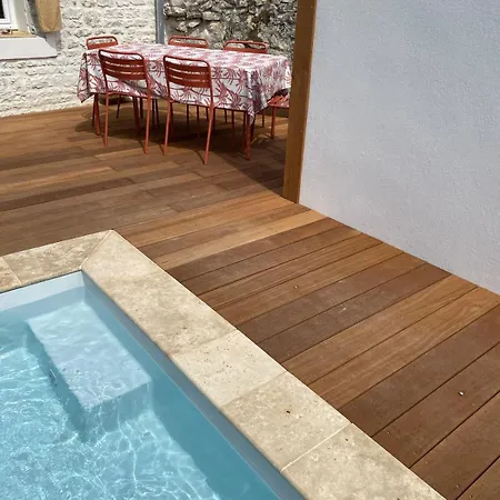 Re Island - Private Pool - Village Center Hébergement de vacances