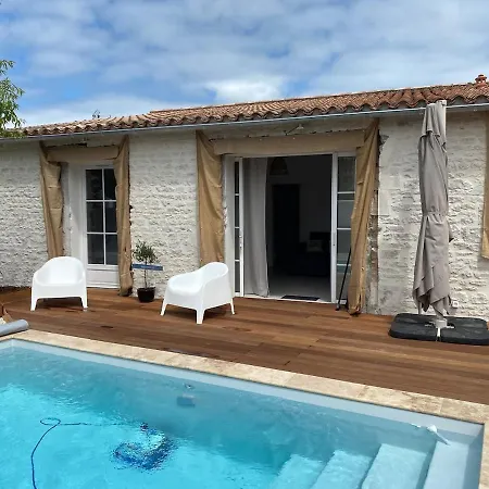 Hébergement de vacances Re Island - Private Pool - Village Center Sainte-Marie-de-Ré