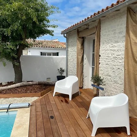Hébergement de vacances Re Island - Private Pool - Village Center *